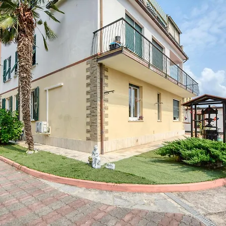 Gorgeous In With Wifi *